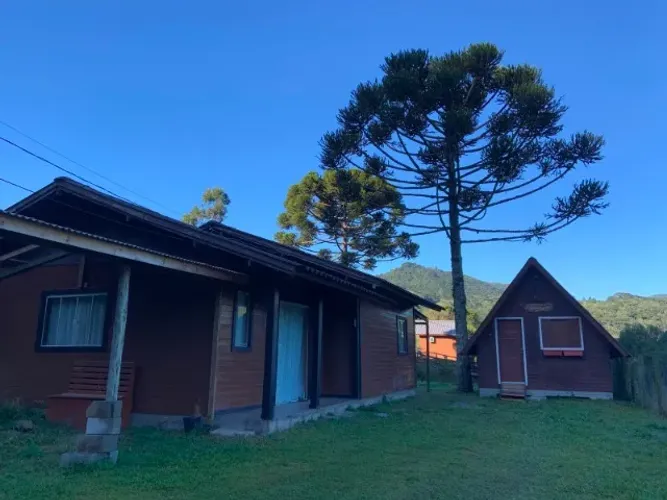 Vendo casa de 2 quartos 70mts2 + cabana de 20mts2 em terreno de 500 mts2 São José Urubici