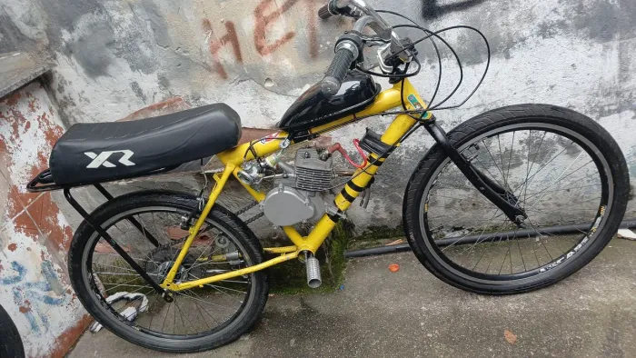 Bike de motor 1000 pra ir logo