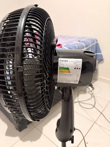 Ventilador de Coluna Britânia Maxx Force 6 Pás 75W BVC31A 127V
