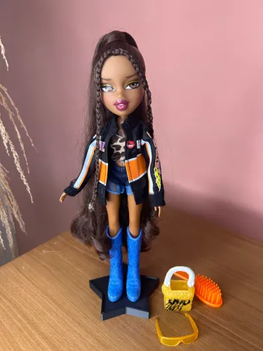 Bratz Sasha Goin out