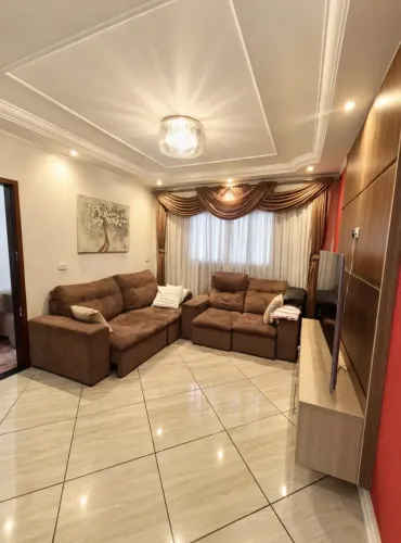 Casa a venda com 2 dormitórios e móveis planejados no Parque Planalto em SBO