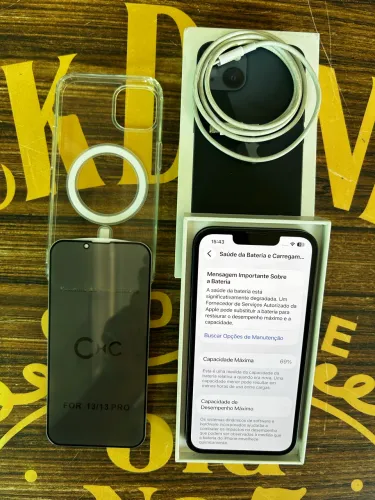 iPhone 13 256GB Midnight muito novo + brindes