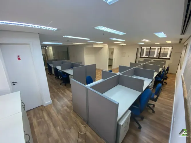 ESCRITÓRIO/SALA PARA LOCAÇÃO MOBILIADA NA REGIÃO DA VILA OLÍMPIA