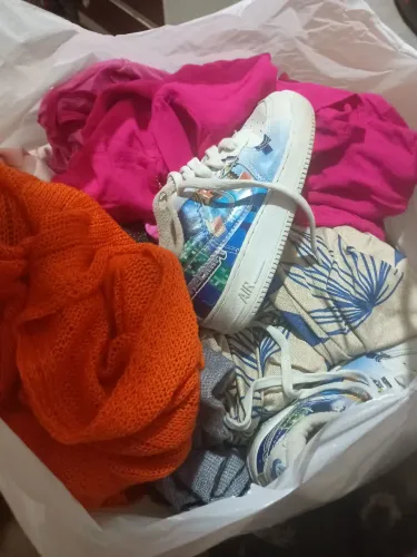 Lote de roupa feminina 