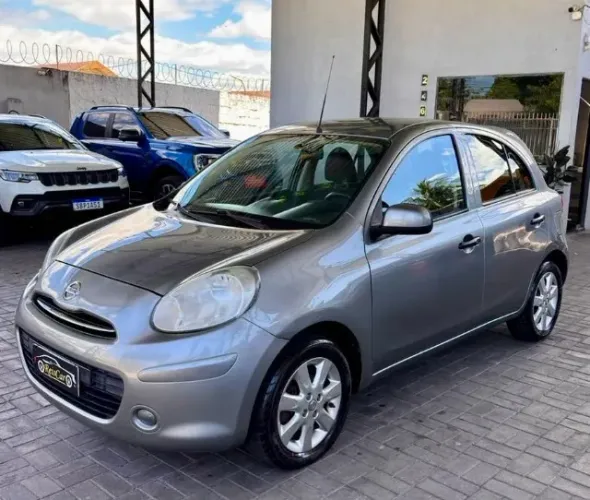 Nissan March S 1.0 16V Flex Fuel 5P 2013