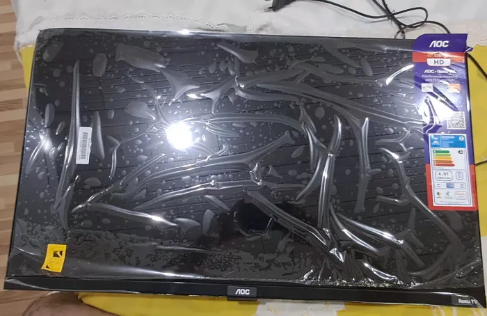 Tv Smart 32s5045 AOC  (Tela quebrada)