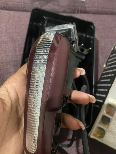 Máquina de cortar cabelo Wahl seminova