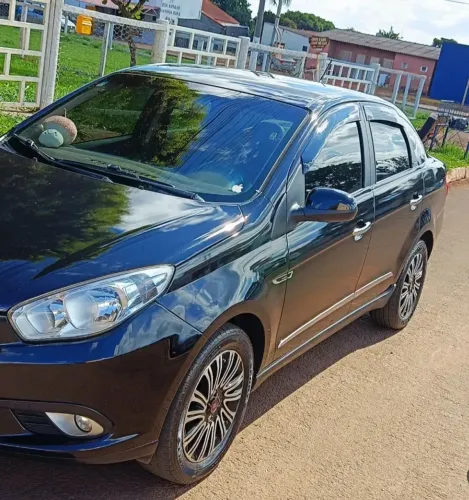 Fiat Grand Siena Essence 1.6 Flex 16V 2015
