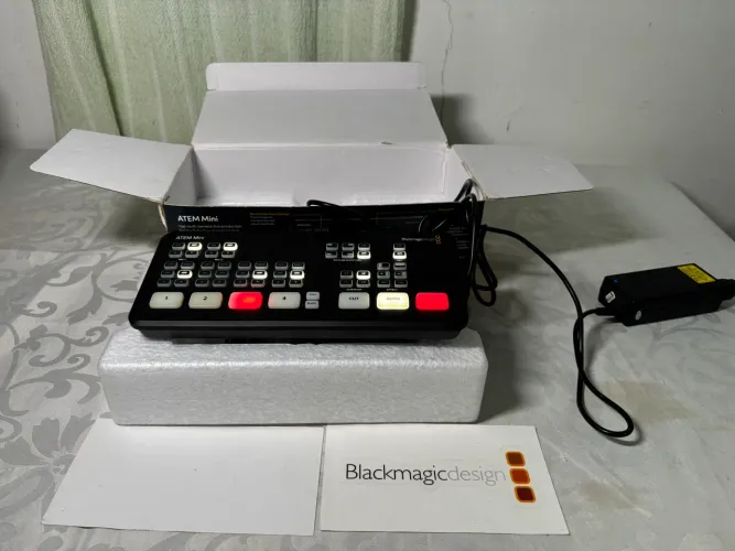 Vendo mesa de corte Blackmagic