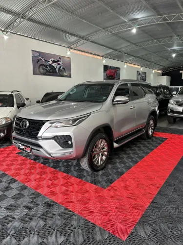 Toyota Hilux SW4 SRX 4X4 2.8 TDI 16V Dies. Aut. 2022