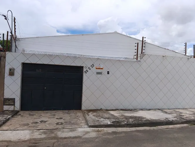 Vende-se casa Conjunto Itaperu