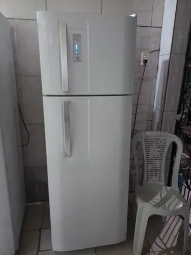Geladeira Electrolux Frost Free funcionando tudo perfeitamente