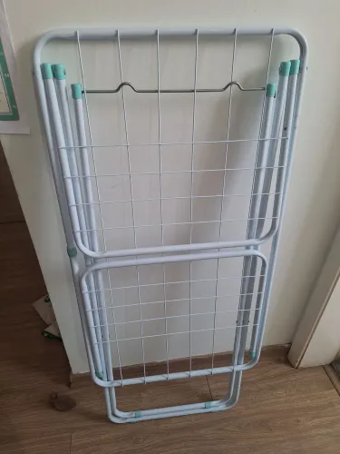 Varal branco de chão com abas praticamente novo