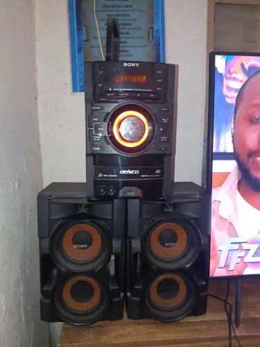 Mini system Sony 300 rms