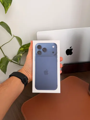 iPhone 17 Pro Max - 256 GB - Deep Blue