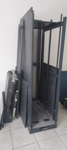 Gabinete para Servidor / Rack de Servidor / Rack de Servidor Padrão 19" - Completo