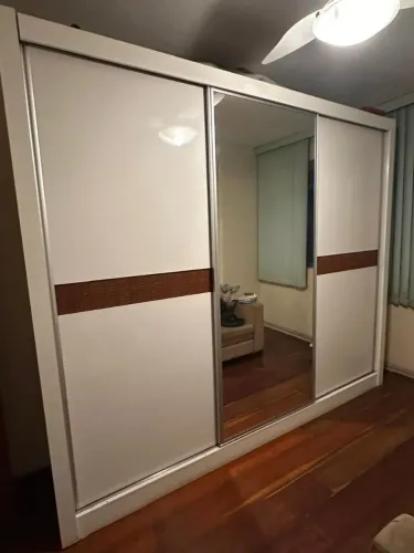 Vendo Guarda roupa 