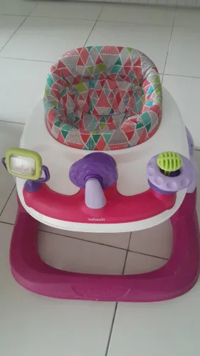 Vendo andador semi novo