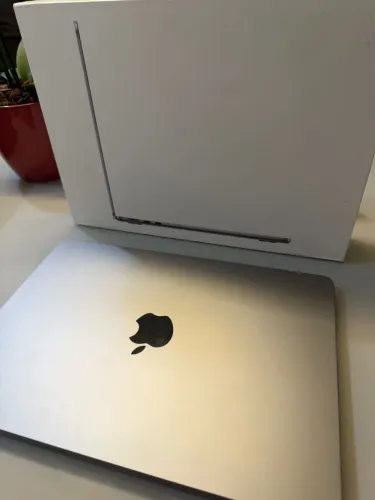 MacBook Air M2 Completo na caixa praticamente novo