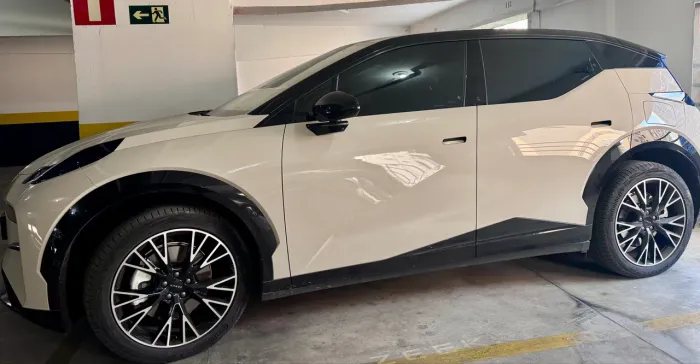 Zeekr X Flagship Flagship (elétrico) 2025