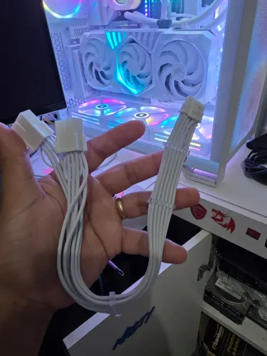 Adaptador Pci-e 5.0 12vhpwr 16 Pinos Para 2 X 8 Pinos (6+2)