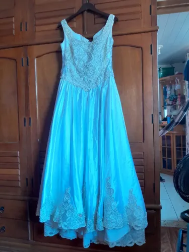 Vendo vestido de debutante de 15 anos
