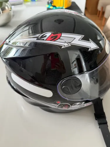 Capacete infantil novíssimo!