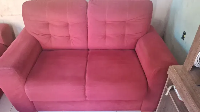 Vendo um sofá de 2 e 3 luga