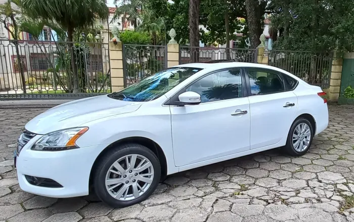 Sentra SL 2.0 Flex Automático Teto Top