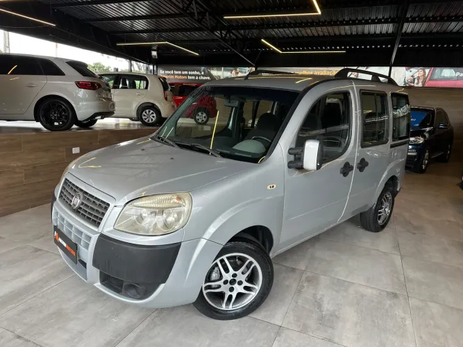 Fiat Doblo Essence 1.8 Flex 16V 5P 2012