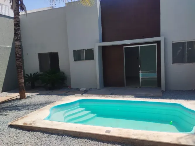 Imóvel para aluguel possui 280 metros quadrados com 4 quartos em Jardim Itália - Cuiabá -