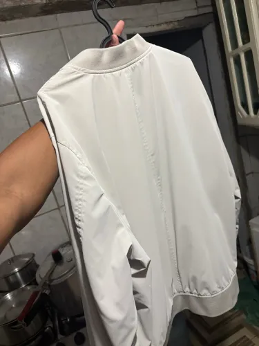 Jaqueta Zara bege M quero trocar na preta 