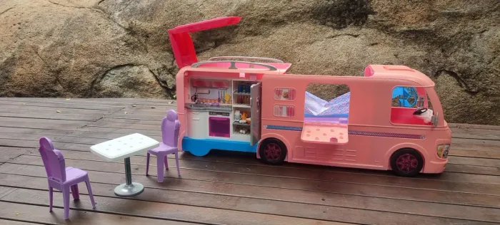 Trailer da Barbie Marca Mattel