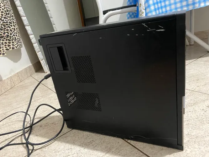 Computador apenas com cpu com defeito peças estão tudo nova 