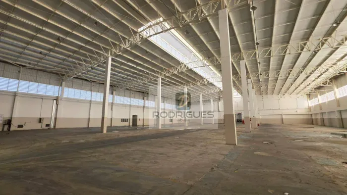 Galpão para alugar, 3600 m² por R$ 126.000,00/mês - Piraporinha - Diadema/SP
