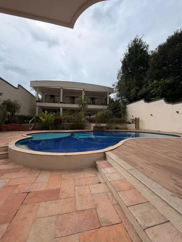 Casa, 934m², 4 suítes no Cond. Lago Azul