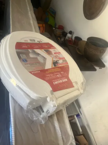 Assento elevado de vaso sanitário 