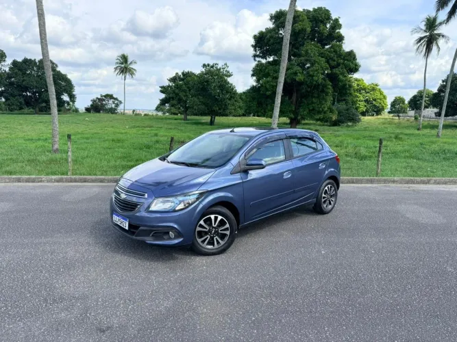 Chevrolet Onix Hatch LTZ 1.4 8V Flex Power Aut. 4P 2014