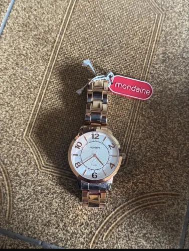 relógio mondaine feminino dourado (necessário apenas a troca de bateria)