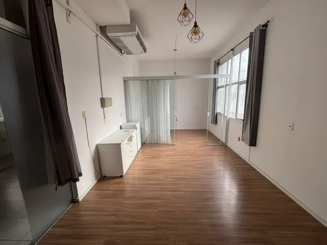 Excelente Sala Comercial com 29m² na Pedra Branca em Palhoça/SC: NÃO ACEITA TROCA!