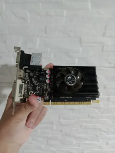 Placa de vídeo GT 710 