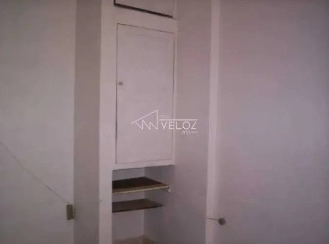 Kitnet/Conjugado : / Residencial / Botafogo