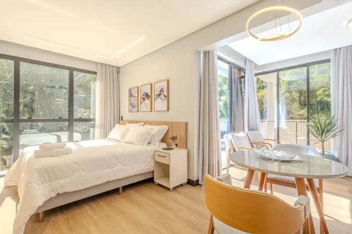 Studio completo no Village Lofts pronto para morar