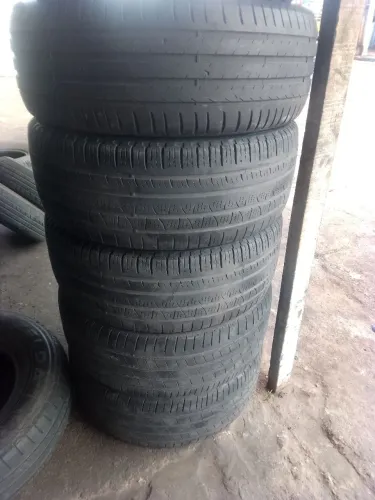 Vende-se pneus aro 19 perfil 235/45R19