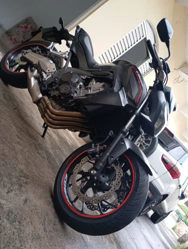 Moto top