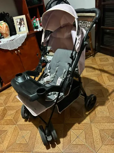 Carrinho de bebe menina