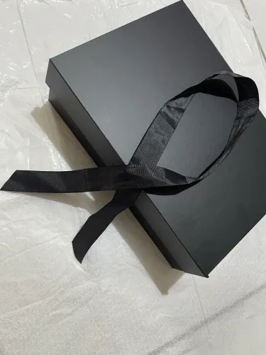Caixa Magnética Dobrável com Laço de Fita de Cetim - Presente para presente