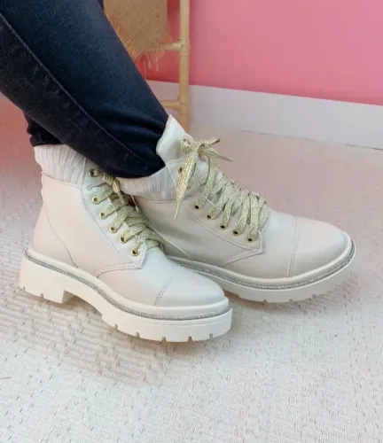 Bota coturno tratorada