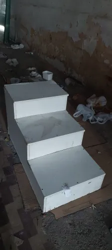 Degrau pequeno para loja