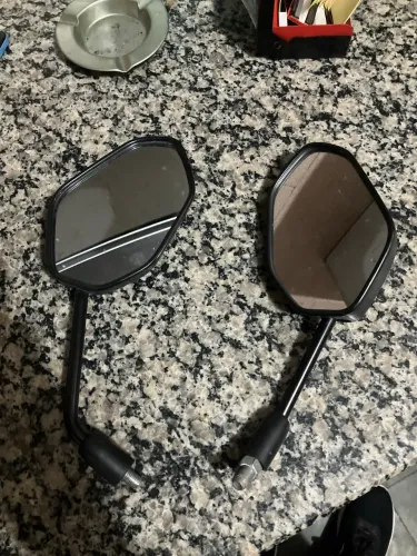 Vendo par de retrovisor CB Twister 300cc